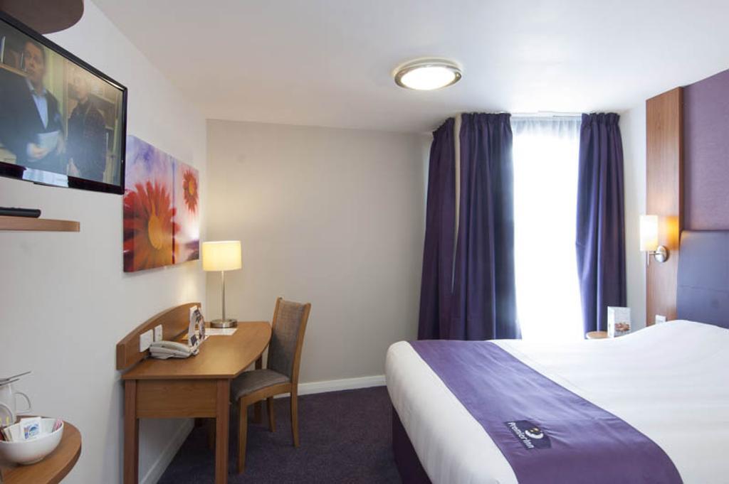 Premier Inn Dundee West الغرفة الصورة