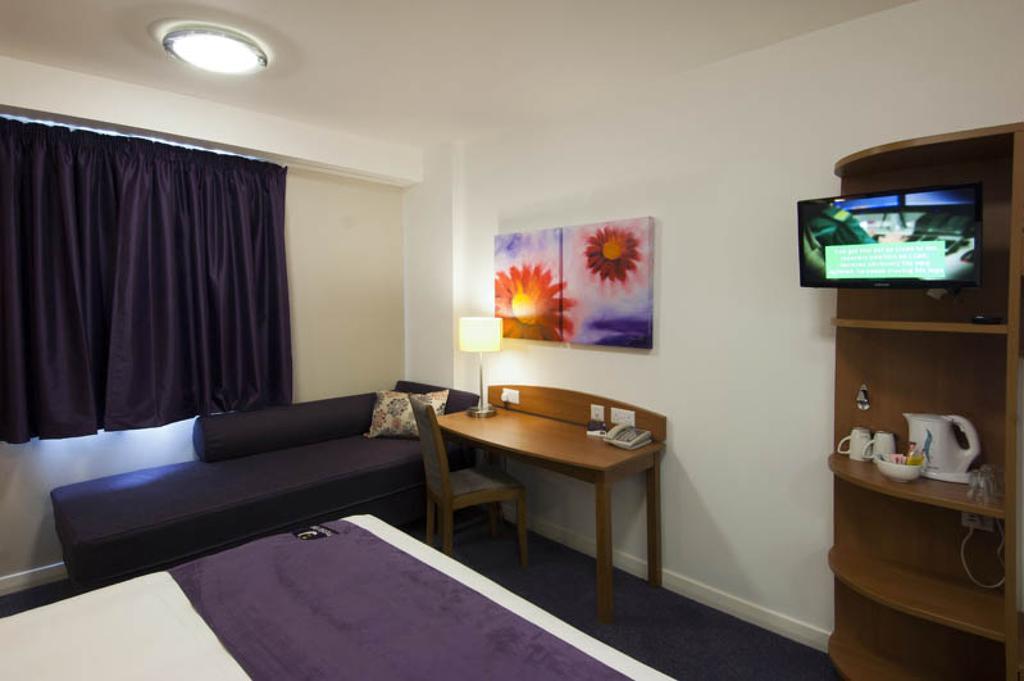 Premier Inn Dundee West الغرفة الصورة